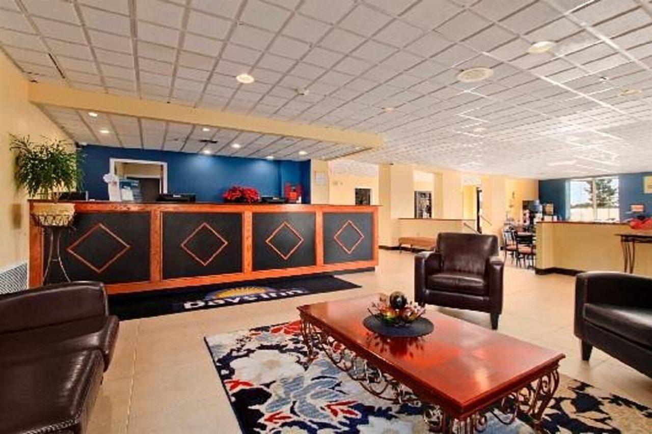 Comfort Inn & Suites Pottstown Eastern Gateway Exterior photo